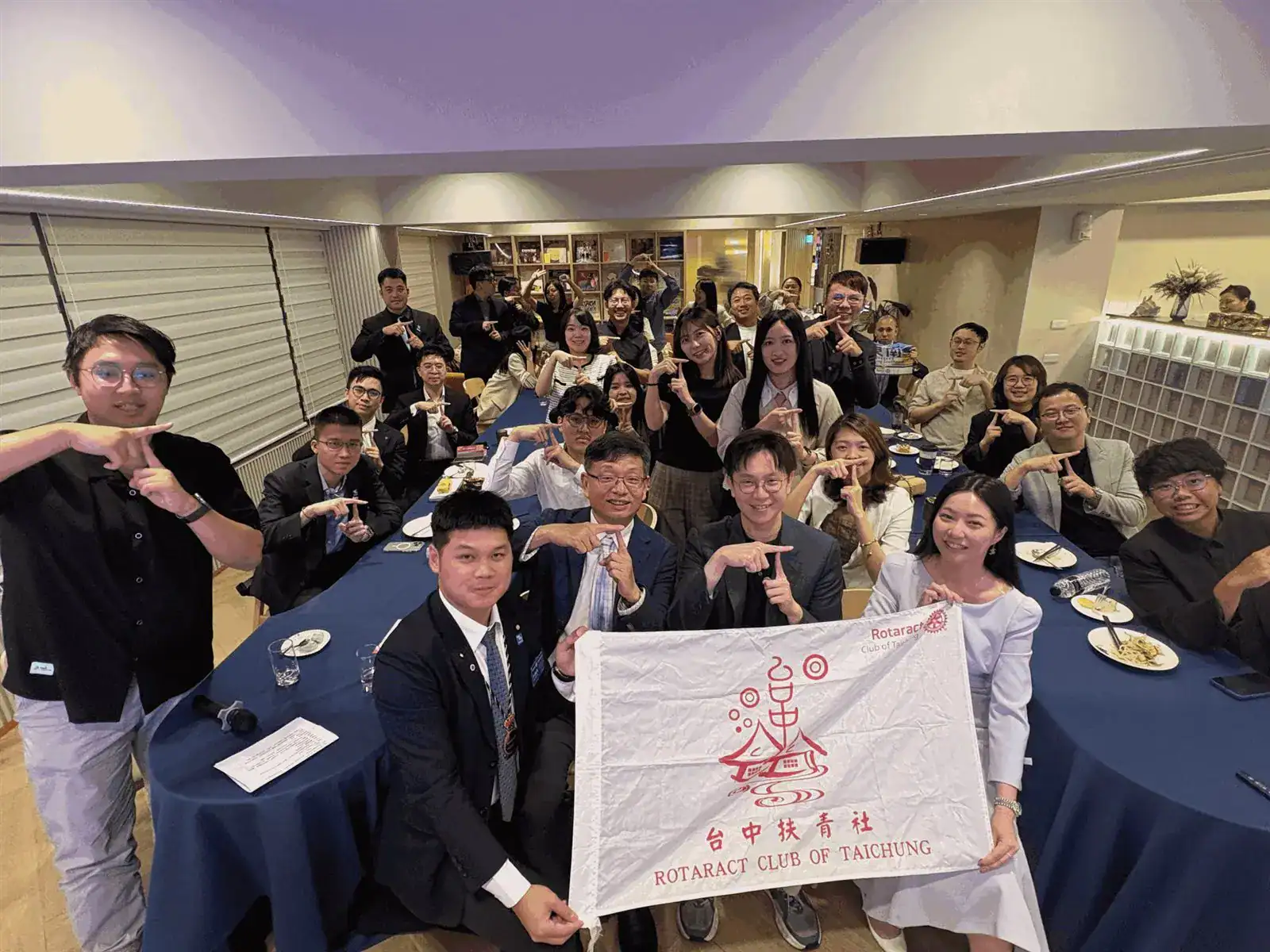 台中扶青社在萬聚所包場活動大合照